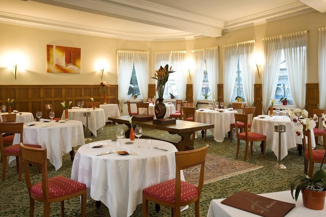 Hotel Les Ambassadeurs Saint-Chamond Exterior foto
